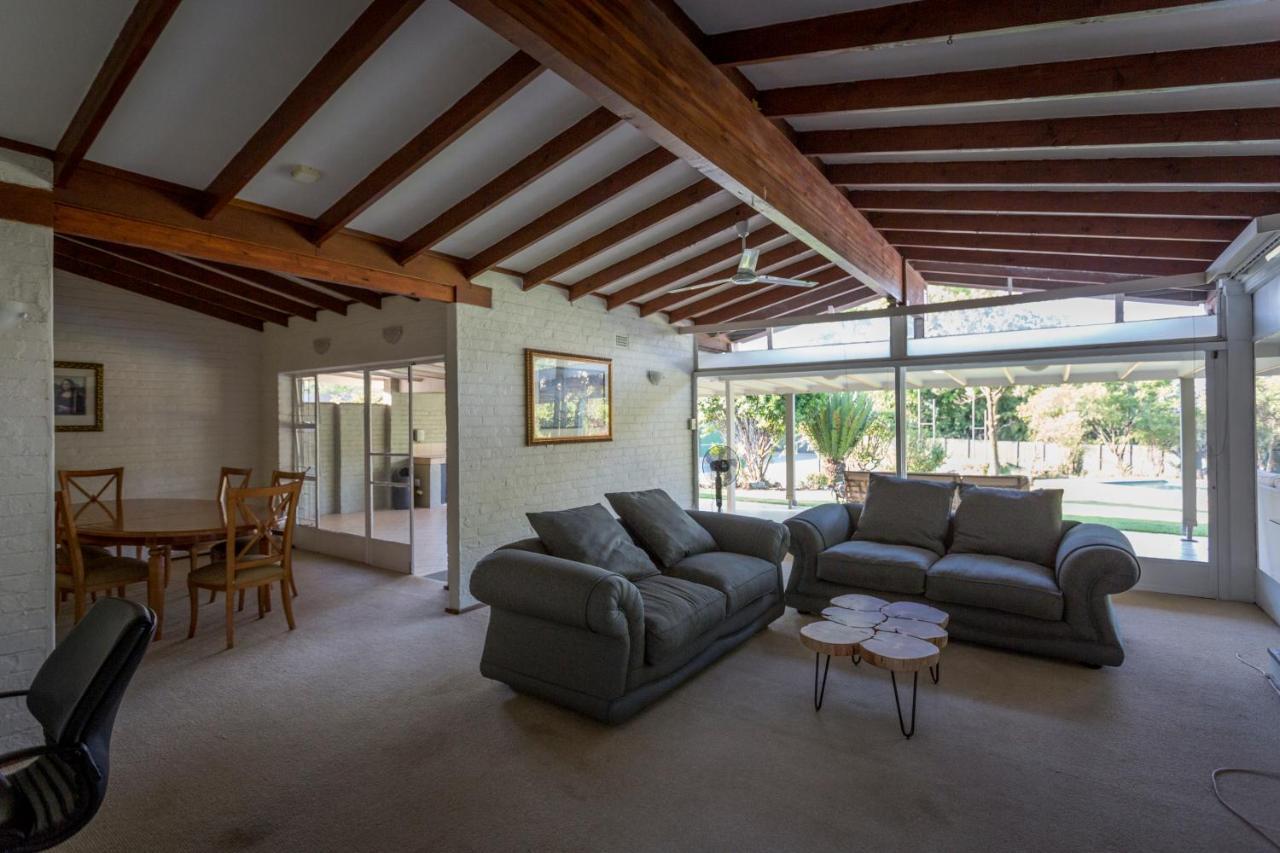 יוהנסבורג Dynasty Forest Sandown Serviced Apartments & Self Catering Hotel מראה חיצוני תמונה