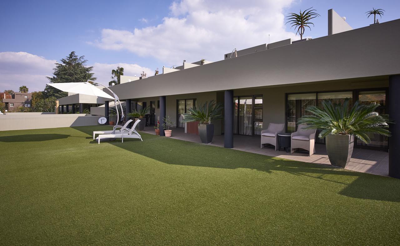 יוהנסבורג Dynasty Forest Sandown Serviced Apartments & Self Catering Hotel מראה חיצוני תמונה