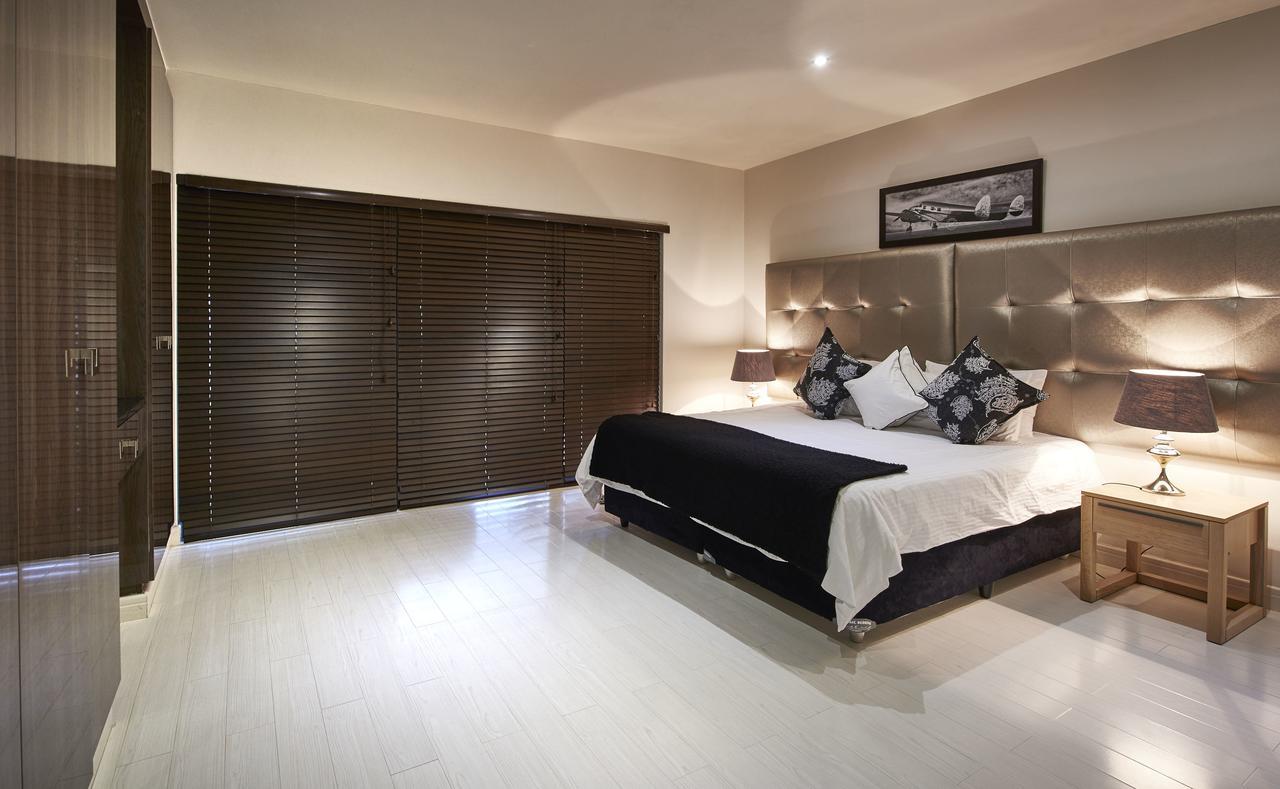 יוהנסבורג Dynasty Forest Sandown Serviced Apartments & Self Catering Hotel מראה חיצוני תמונה