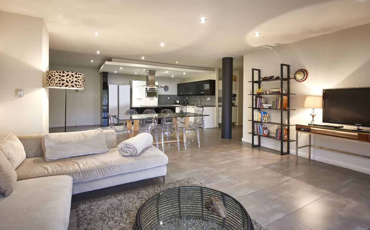 יוהנסבורג Dynasty Forest Sandown Serviced Apartments & Self Catering Hotel מראה חיצוני תמונה