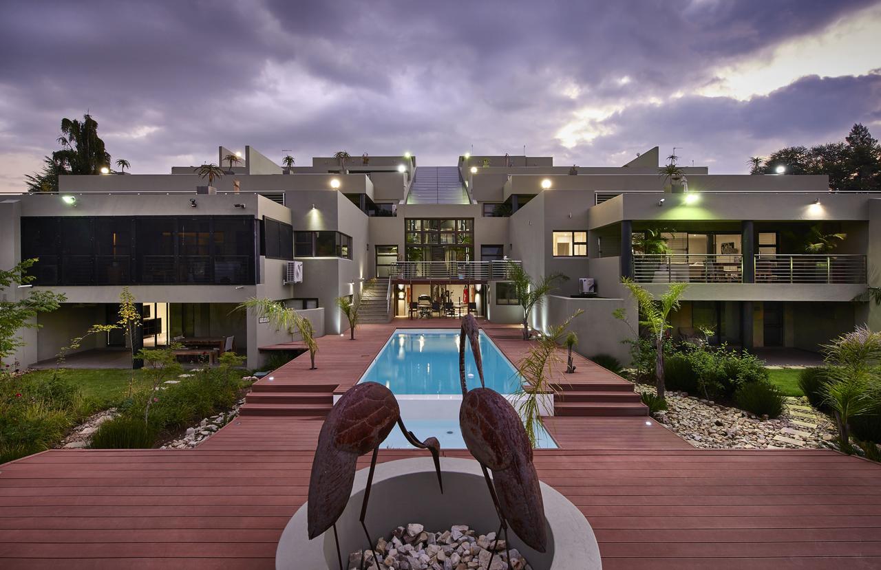 יוהנסבורג Dynasty Forest Sandown Serviced Apartments & Self Catering Hotel מראה חיצוני תמונה