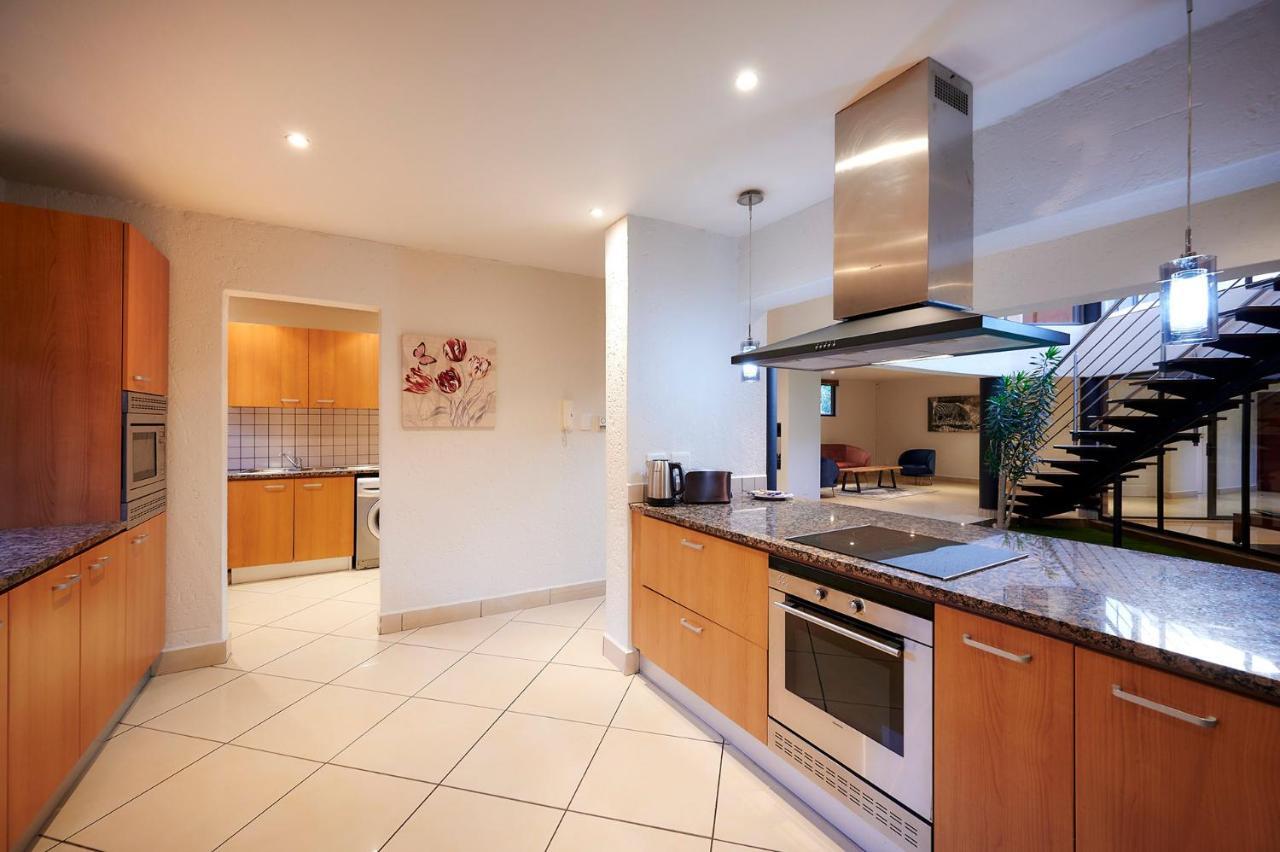 יוהנסבורג Dynasty Forest Sandown Serviced Apartments & Self Catering Hotel מראה חיצוני תמונה