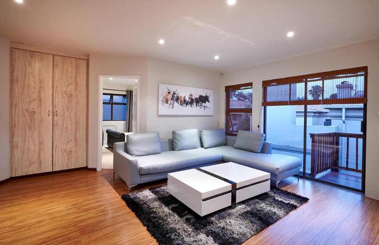 יוהנסבורג Dynasty Forest Sandown Serviced Apartments & Self Catering Hotel מראה חיצוני תמונה