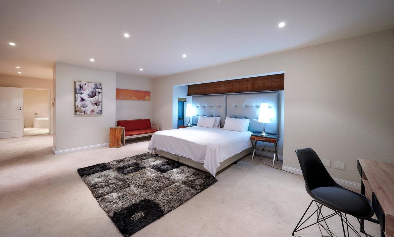 יוהנסבורג Dynasty Forest Sandown Serviced Apartments & Self Catering Hotel מראה חיצוני תמונה