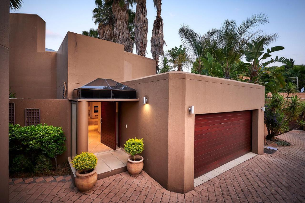 יוהנסבורג Dynasty Forest Sandown Serviced Apartments & Self Catering Hotel מראה חיצוני תמונה
